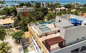 Edf Tours du Porto - Praça três de Porto de Galinhas, 4min da praia e 250m do centrinho by BLU stay